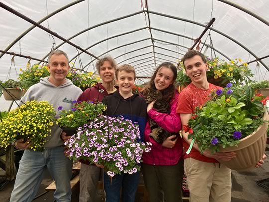 Cut Dried Flower Farm Family
